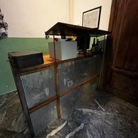 Bancone in ferro e legno