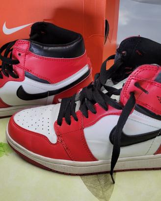 Scarpe Nike air Jordan Retro Chicago (2015)