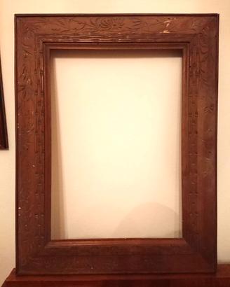 Vecchia cornice in legno