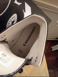 Converse in pelle