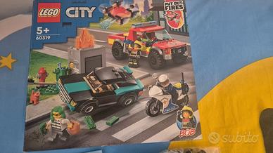 Lego City 60319 - Soccorso antincendio e polizia