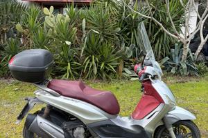 Beverly 350 Sport touring