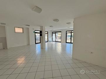 NEGOZIO A ALBA ADRIATICA