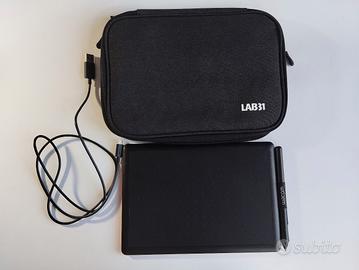 Tavoletta Wacom One con Penna e custodia  LAB31