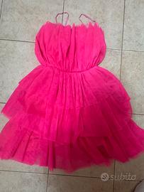 Abito corto in tulle rosa fucsia a balze
