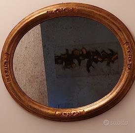 Specchio in legno dorato