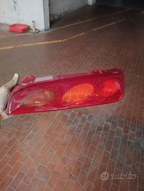 Faro posteriore sinistro fiat 600