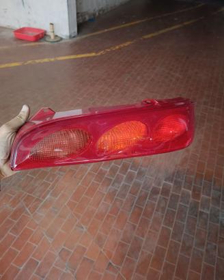 Faro posteriore sinistro fiat 600