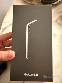Samsung Galaxy S25 256GB Silver Shadow – Nuovo