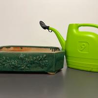 Vaso da bonsai e annaffiatoio