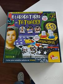 Gioco in scatola Laboratorio dei Tatuaggi