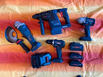 Kit Bosch professional 4 pezzi 3 batterie 1 carica