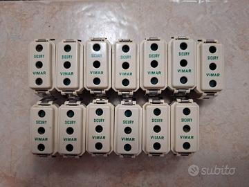 13 Vimar 08143 Serie 8000 Presa 2P+T 16A P17