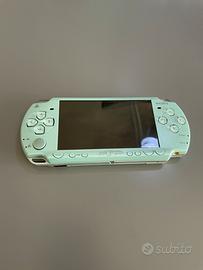 Sony PSP-2000