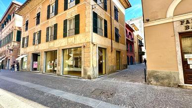 NEGOZIO A NOVI LIGURE
