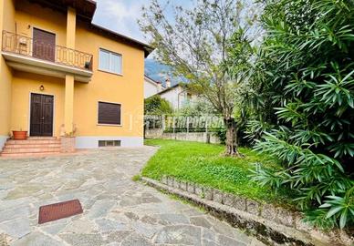 Appartamento in villa con giardino e posto auto