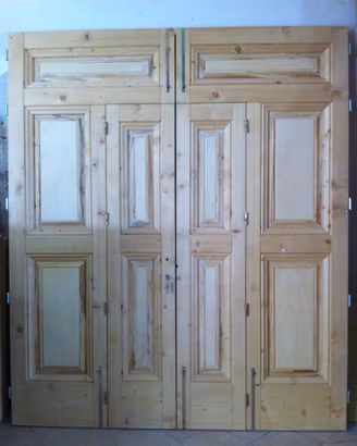 Portone stile ottocentesco in legno di abete