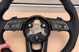 Volante audi S-line tagliato