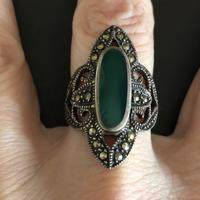 Anello in argento con pirite e Agata verde