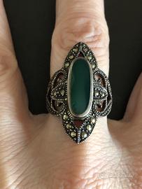 Anello in argento con pirite e Agata verde