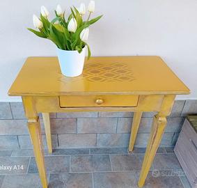 Tavolino - Scrittoio