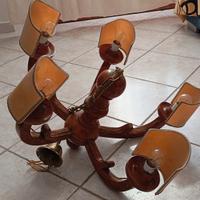 Lampadario vintage in legno