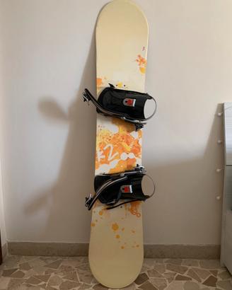 Tavola snowboard con attacchi 140cm