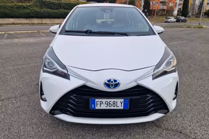 Toyota Yaris 1.5 Hybrid 5 porte Active