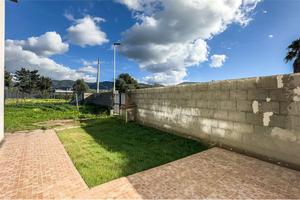 Semindipendente a pochi minuti dal mare