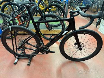 bici gravel 3T RACEMAX INTEGRALE GRX Di2 2x12 ZIPP