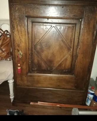 Piccola credenza