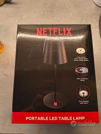 Lampada da Tavola LED Portatile Netflix mai aperta