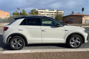 VOLKSWAGEN T-ROC R-LINE – 1.0 TSI in garanzia