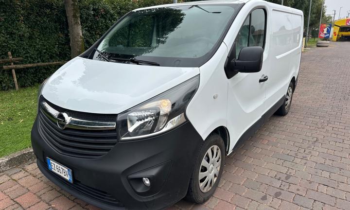 Opel vivaro 2015 diesel 2.0