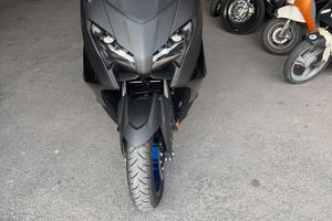 Yamaha Tmax 560 anno ' 25 icon black 