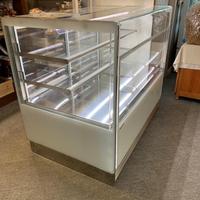 Vetrina esposizione e vendita di praline/cioccolat