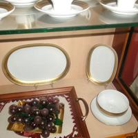 Servizio  completo di piatti