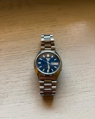 Seiko 5 Automatic – Quadrante Blu Sunburst – 7S26