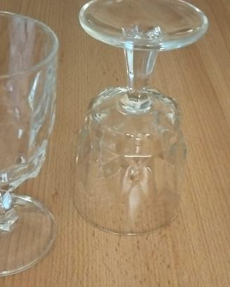 bicchieri vintage da vino francese con stelo 