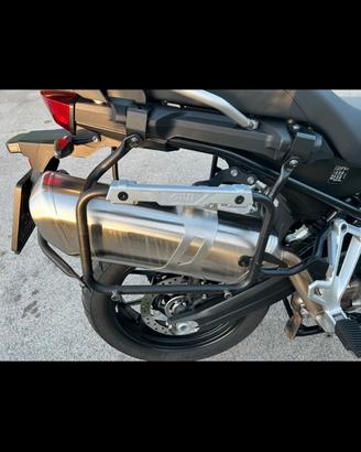 Supporti laterali valigie givi bmw gs 750