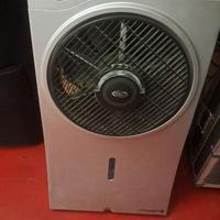 VENTILATORE A COLONNA CON NEBULIZZATORE