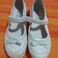 Scarpe bambina Nero Giardini.