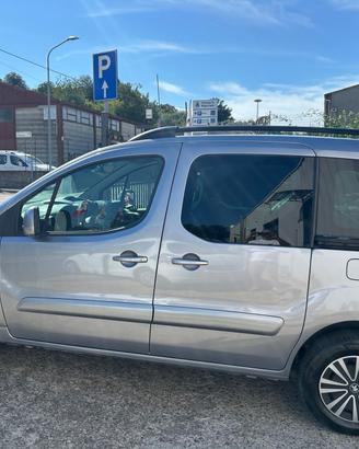 Peugeot Partner Tepee BlueHDi 100 Outdoor