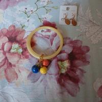 Bracciale e orecchini