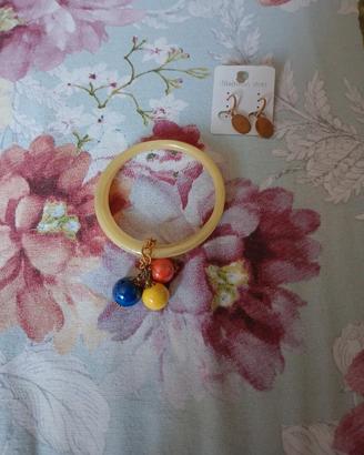 Bracciale e orecchini