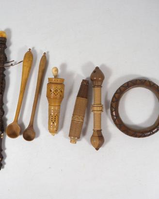 Lotto antichi oggetti da cucito in legno del 1800