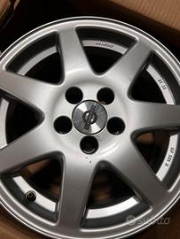 4 Cerchi in lega GP501K R15 come nuovi