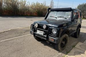 Vedesi Suzuchi sj410