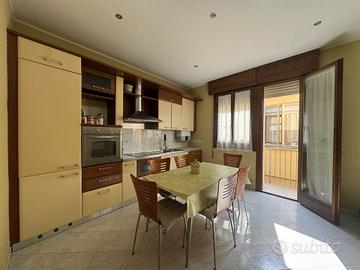 Rif.B702- appartamento trilocale