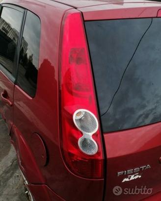 Fanale posteriore sx Ford Fiesta 2007